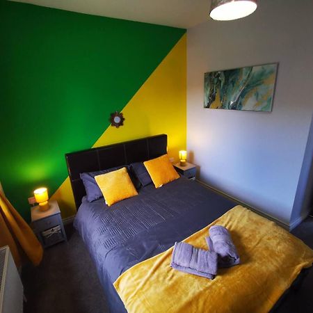 3Br Cosy Modern Stay ベルファスト エクステリア 写真