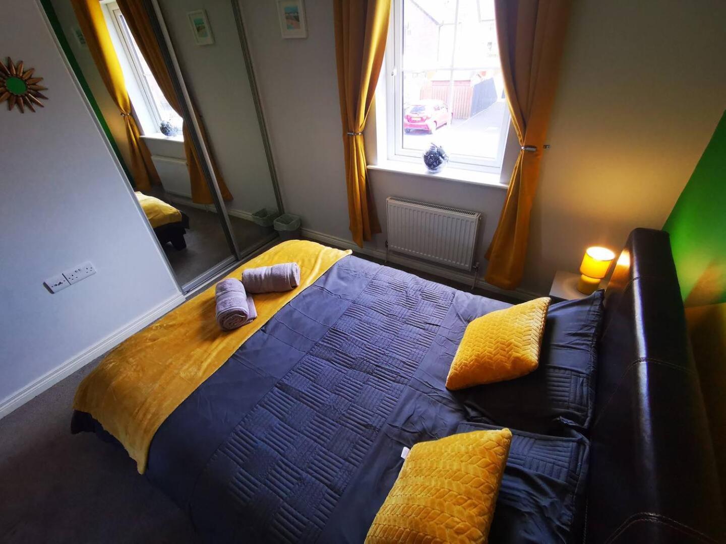 3Br Cosy Modern Stay ベルファスト エクステリア 写真